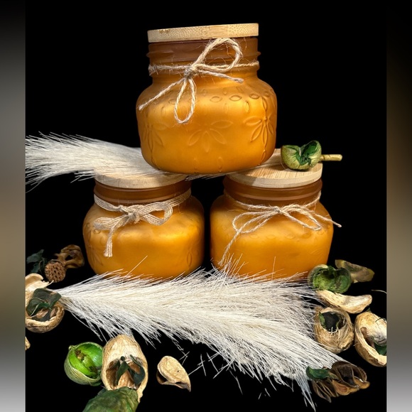 LAVISH SEA SALT, SCENT UNLEASHED LLC LUXURY HAND POURED SCENTED CANDLES - Picture 2 of 5